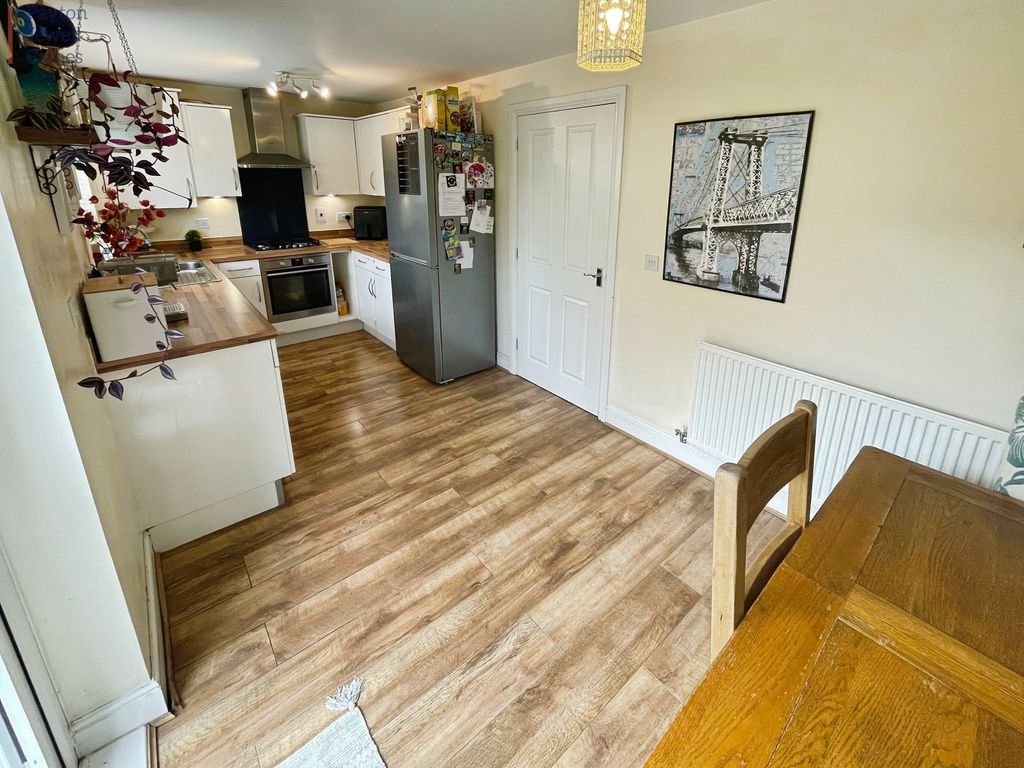 Property photo 3 of 12 Not Specified