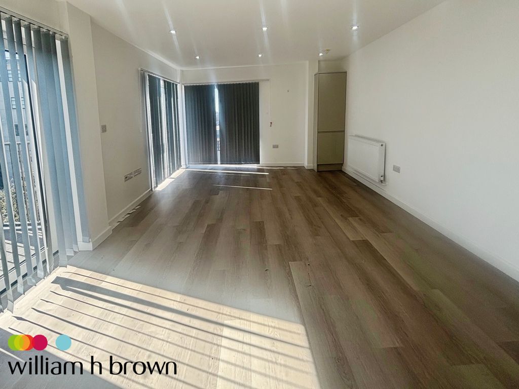 Property photo 3 of 14 Living Room