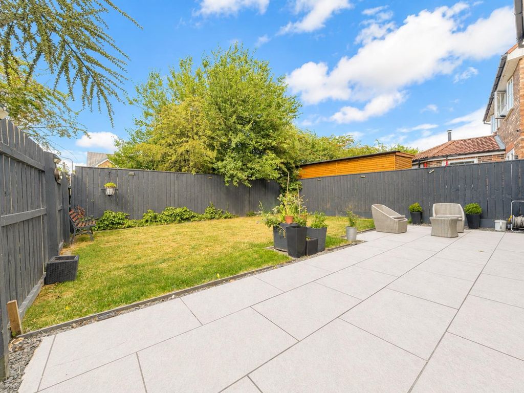 Property photo 2 of 24