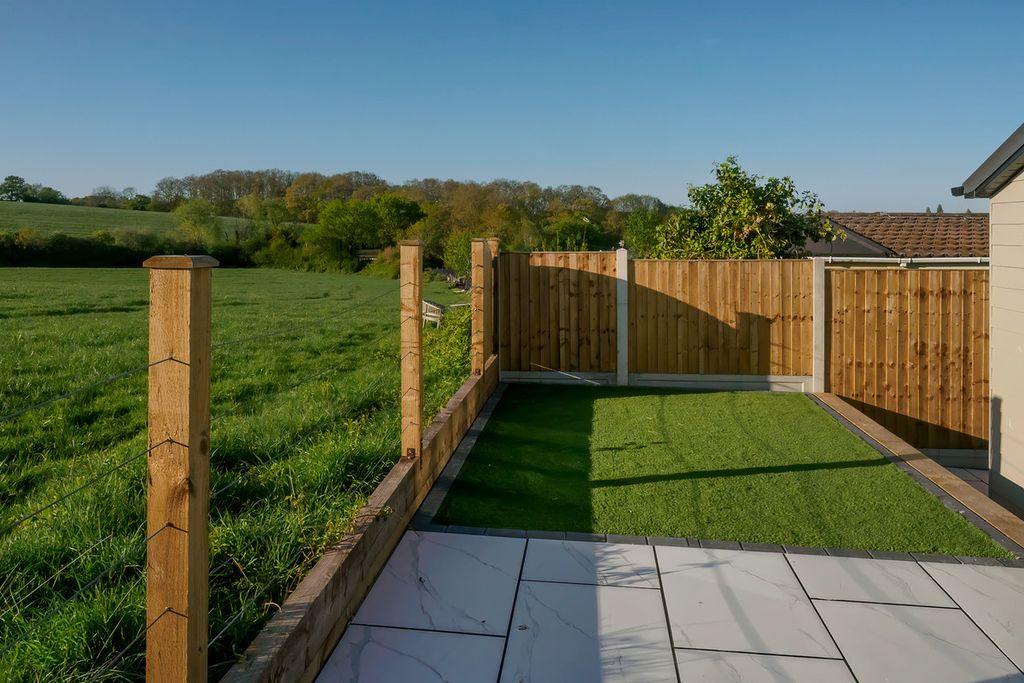 Property photo 3 of 46
