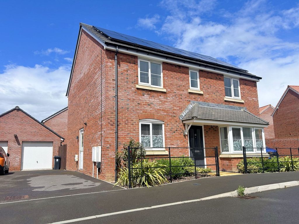 Property photo 1 of 18