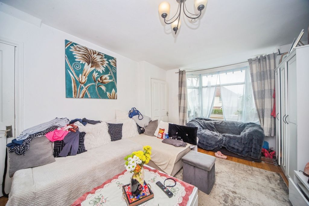 Property photo 3 of 16 Pbox-Img.Jpg