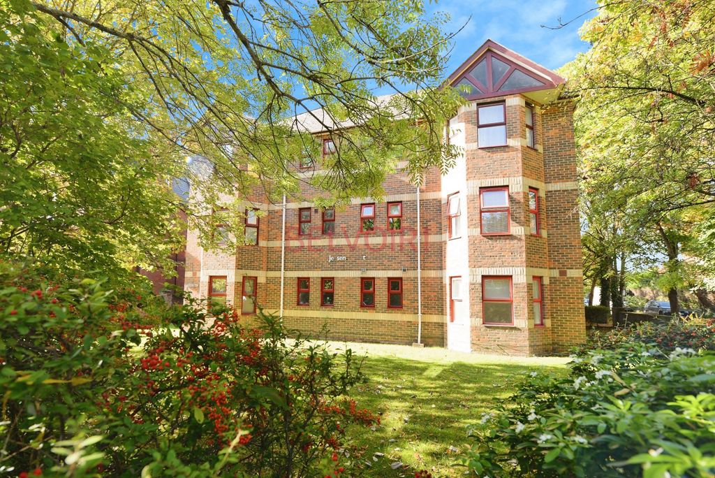 Property photo 1 of 9