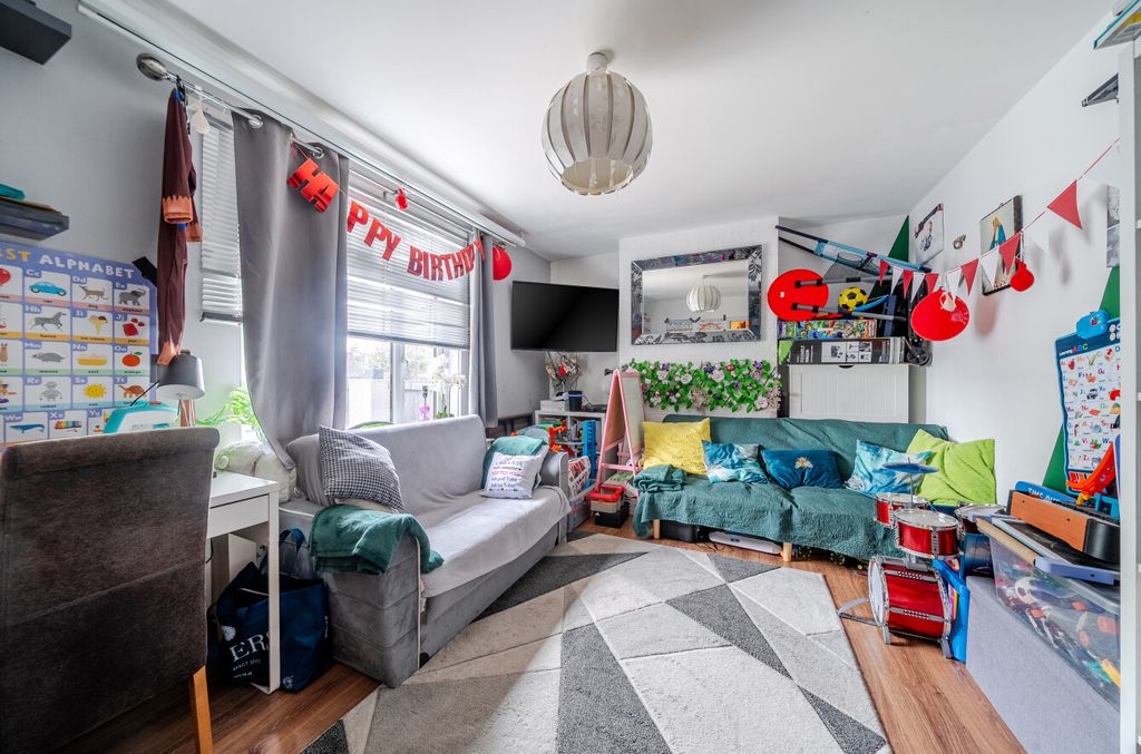 Property photo 2 of 12 1534446-25-1A130B...