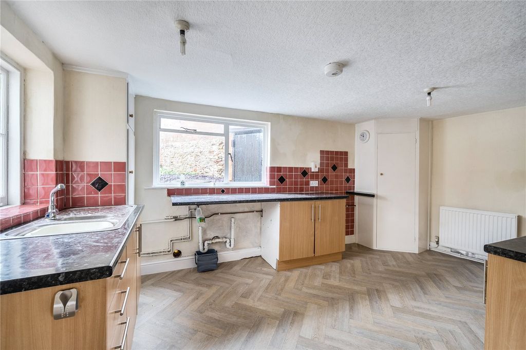 Property photo 3 of 16 Picture No. 11