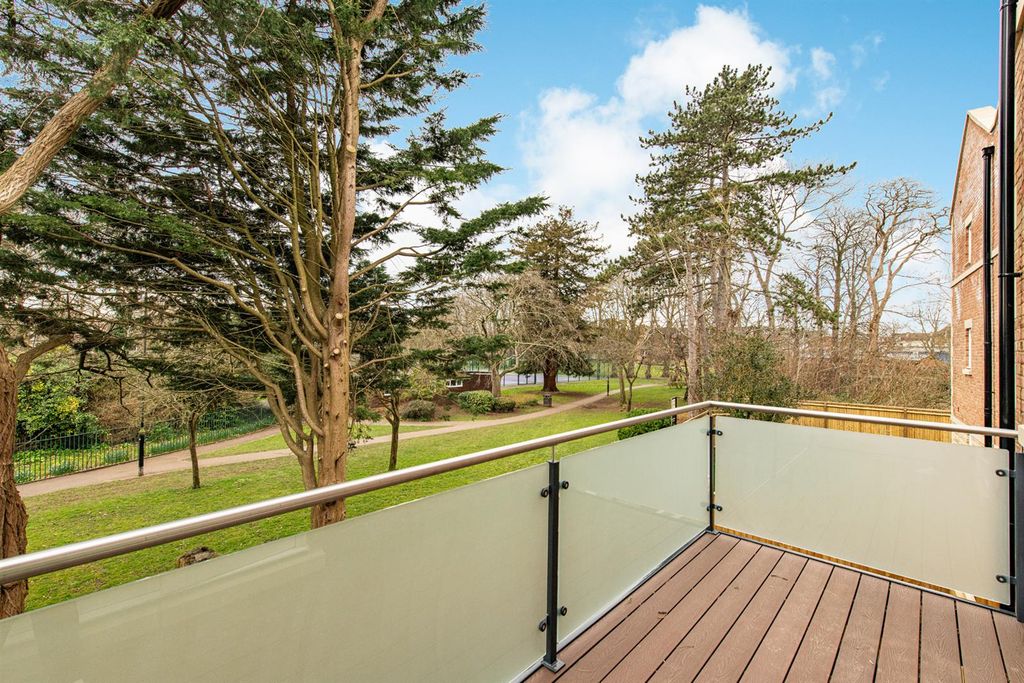Property photo 2 of 14 Balcony_1.Jpg