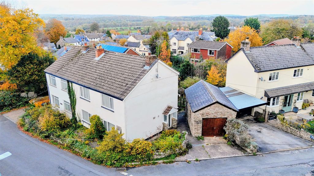 Property photo 1 of 20