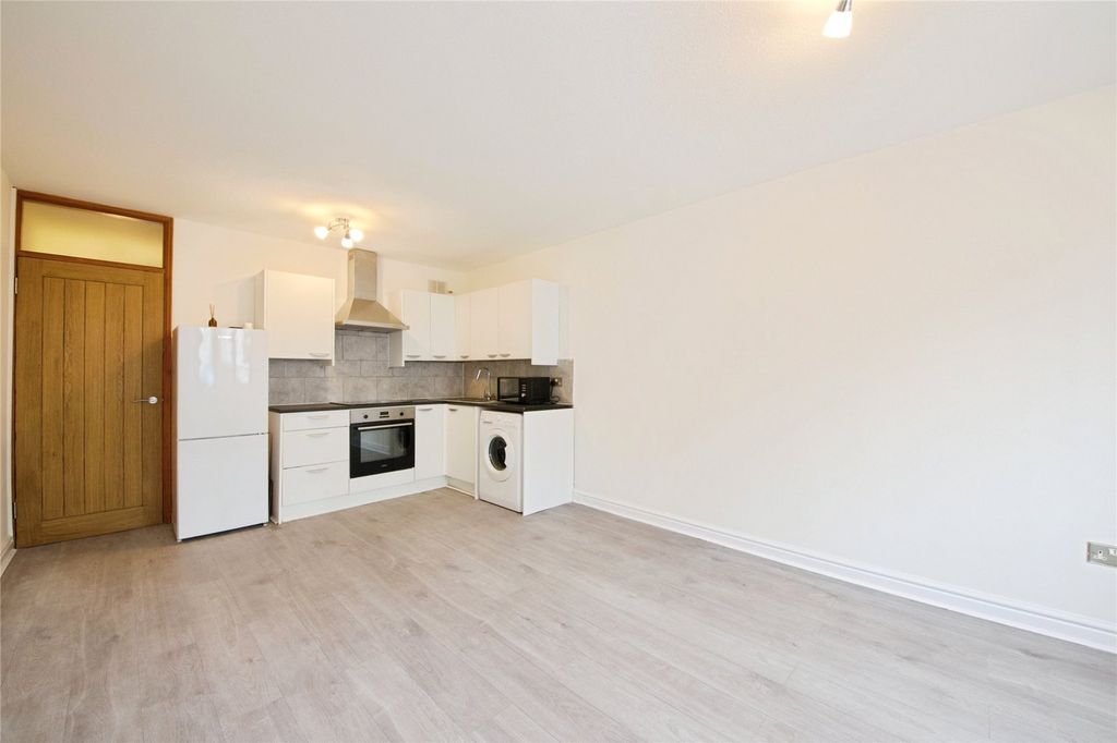 Property photo 3 of 9 Picture No. 08