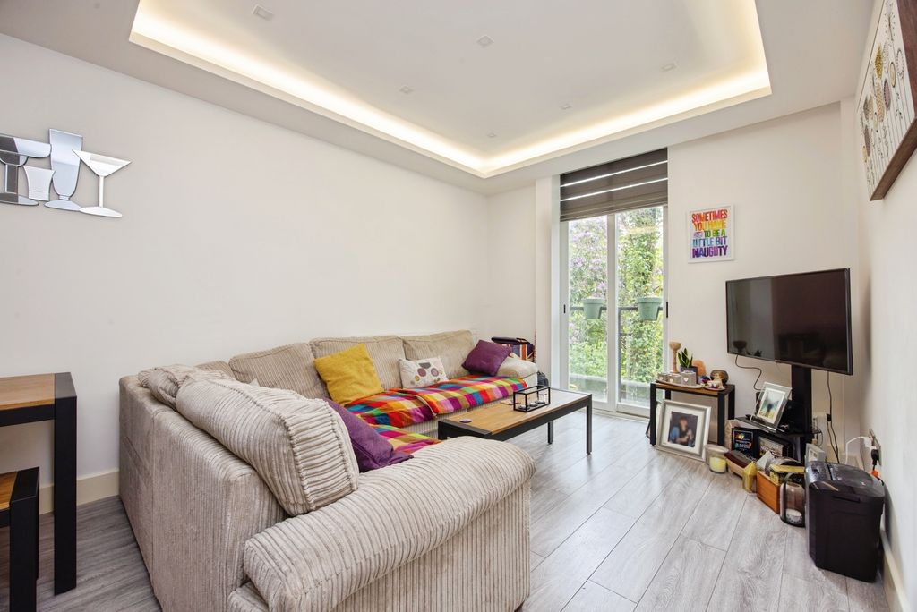 Property photo 3 of 12 Pbox-Img.Jpg