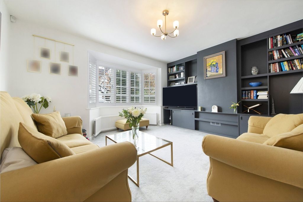 Property photo 2 of 9 Picture No. 11