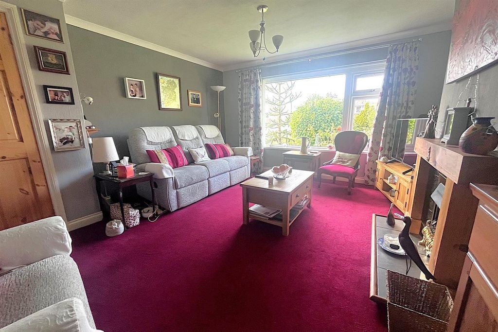 Property photo 3 of 13 8.Jpg