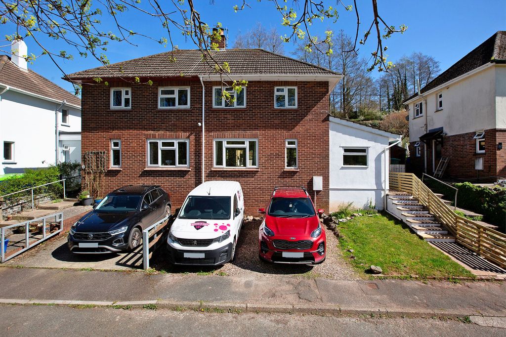 Property photo 1 of 30