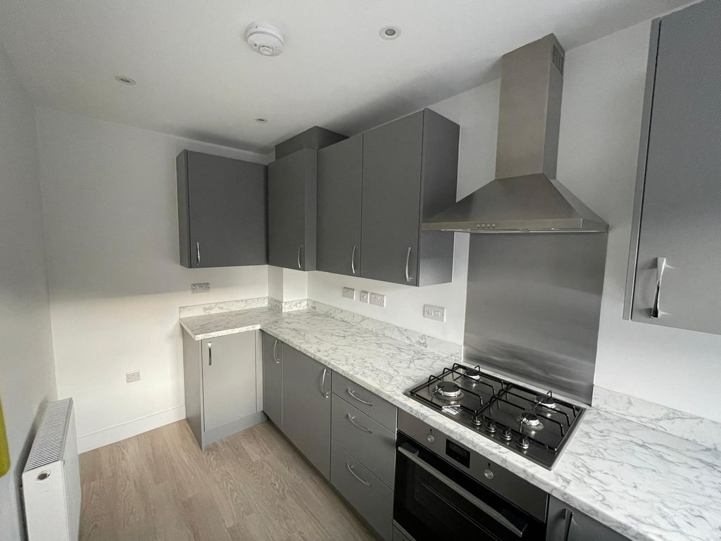 Property photo 3 of 10 Image