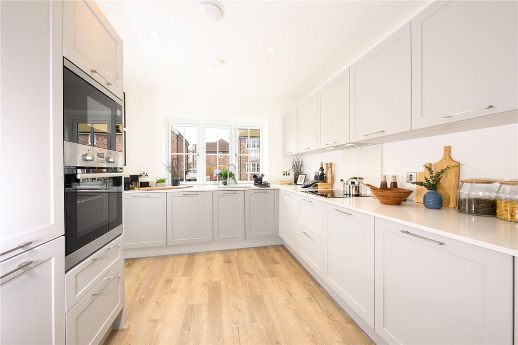 Property photo 2 of 10 Picture No. 04