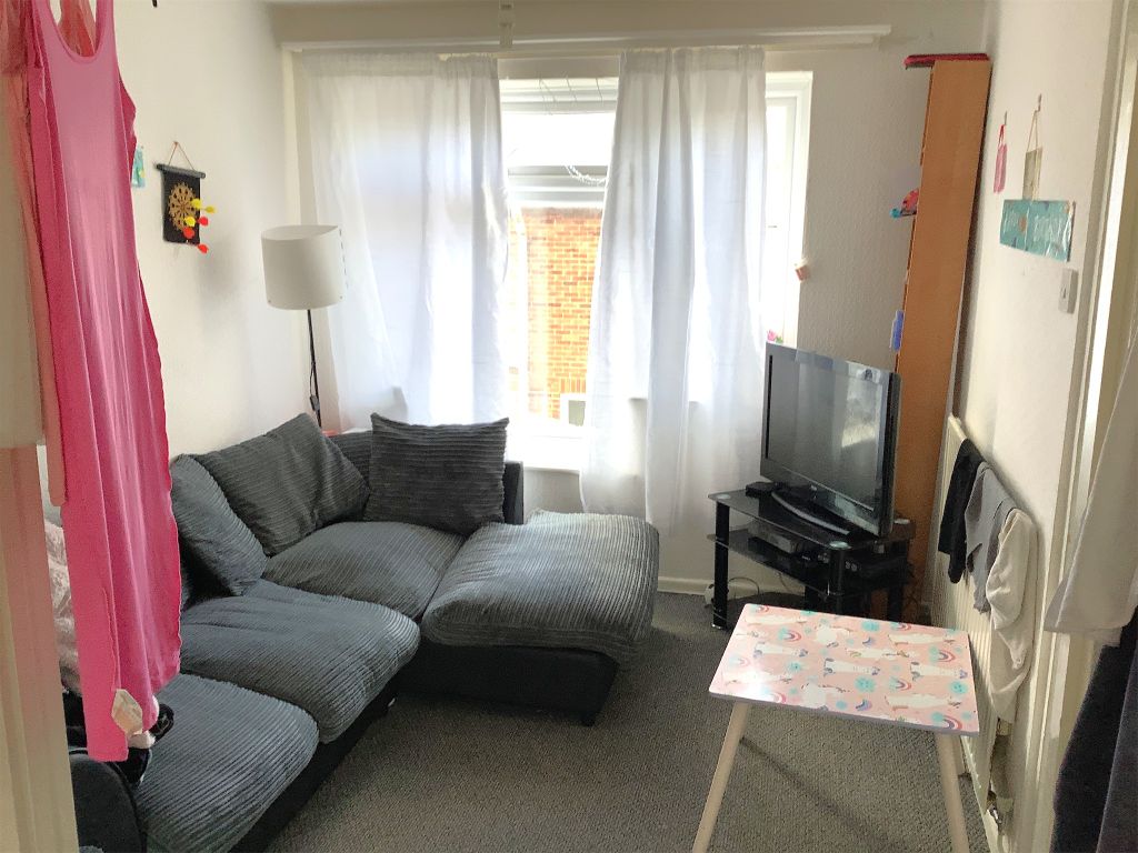 Property photo 3 of 6