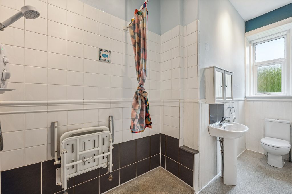 Additional image 4 of 2 bed flat to rentUnion Street, Stirling, Stirling FK8