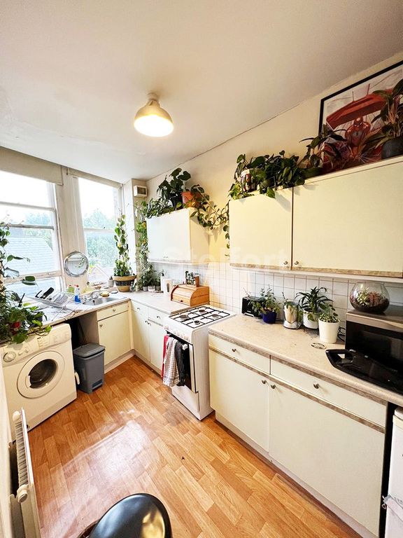 Property photo 3 of 5