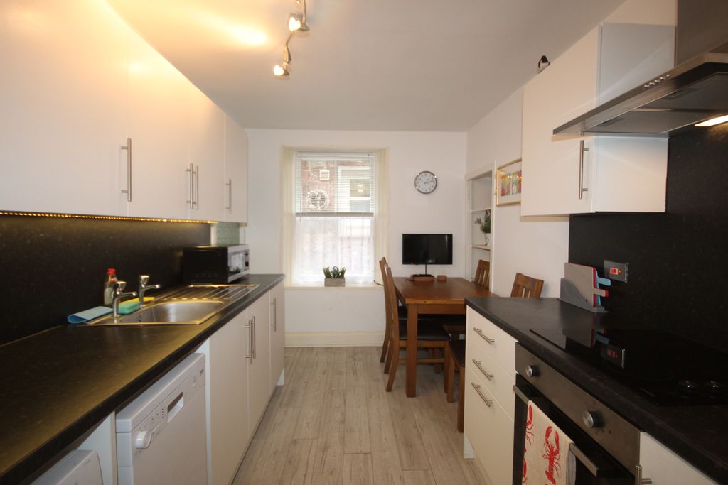 Property photo 2 of 13 Kitchen 