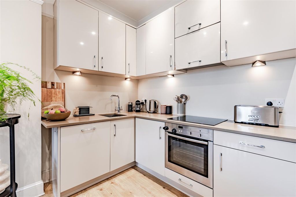 Property photo 3 of 15 Kitchen Area