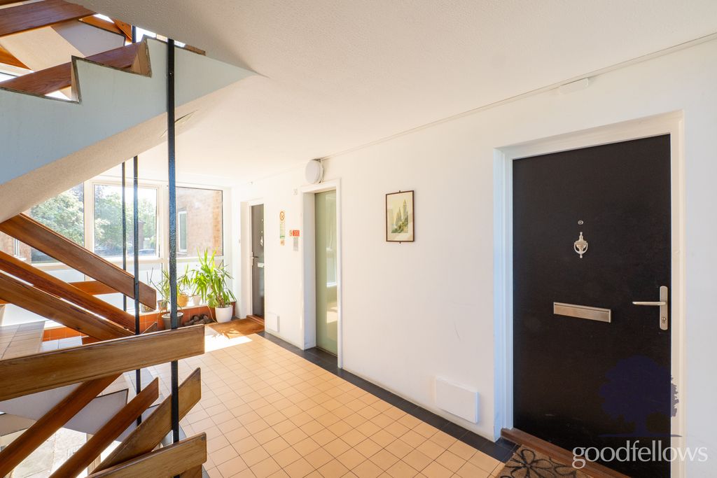 Property photo 2 of 12 Picture No. 19