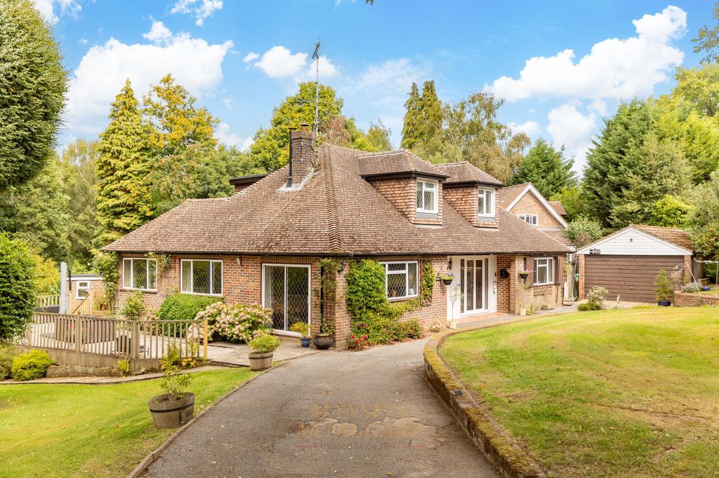 Property photo 1 of 34