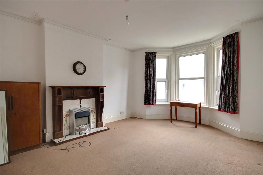 Property photo 1 of 5 Img_3905-Img_3907.Jpg