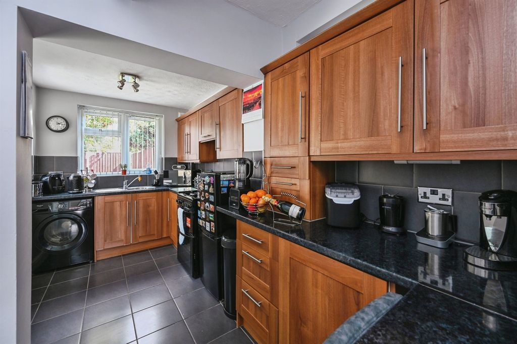 Property photo 2 of 12