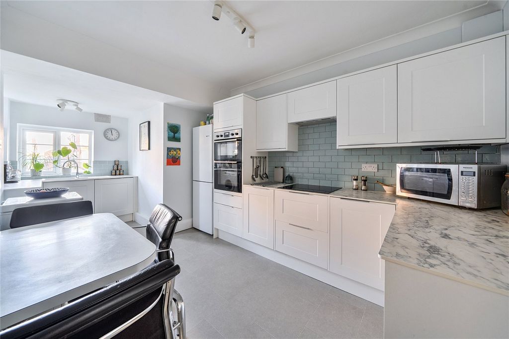 Property photo 3 of 10 Picture No. 20