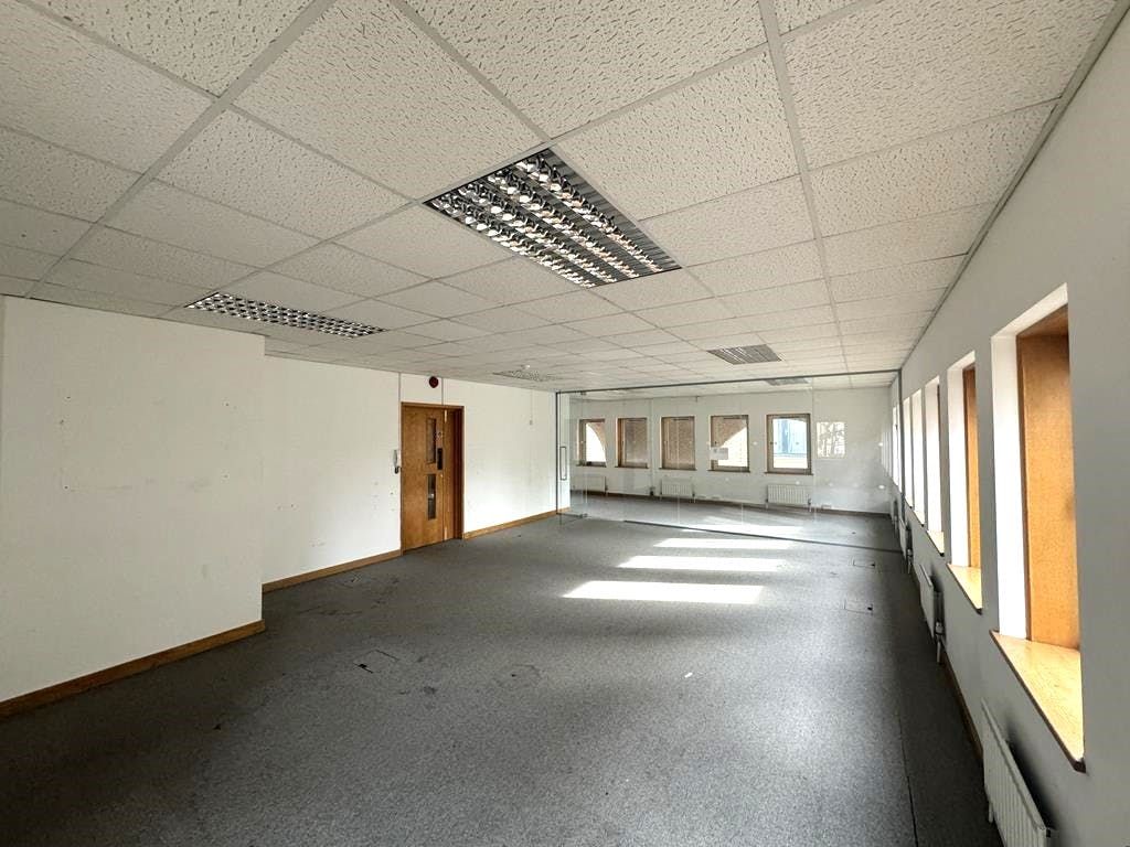 Property photo 2 of 8 Saracen House 2.Jpg