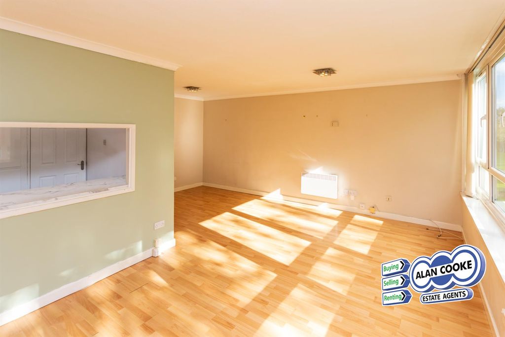 Property photo 1 of 8 Living Room