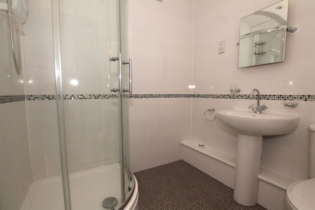 Property photo 3 of 10 Shower Room