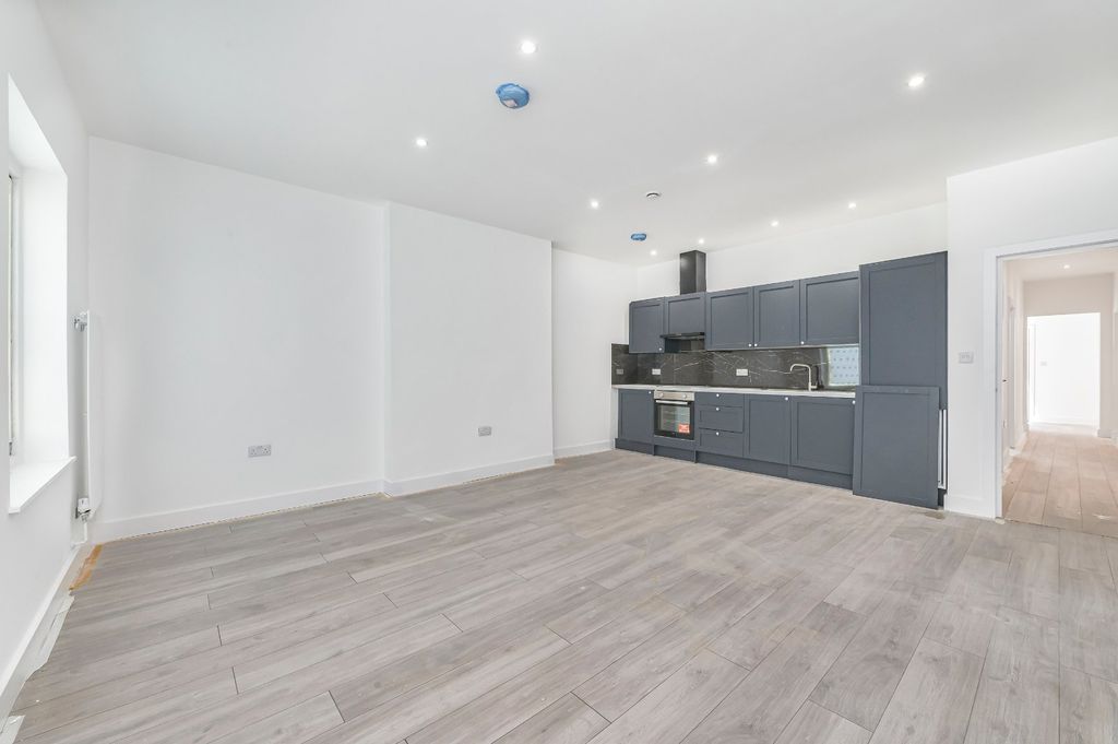 Property photo 2 of 19 Picture No. 04