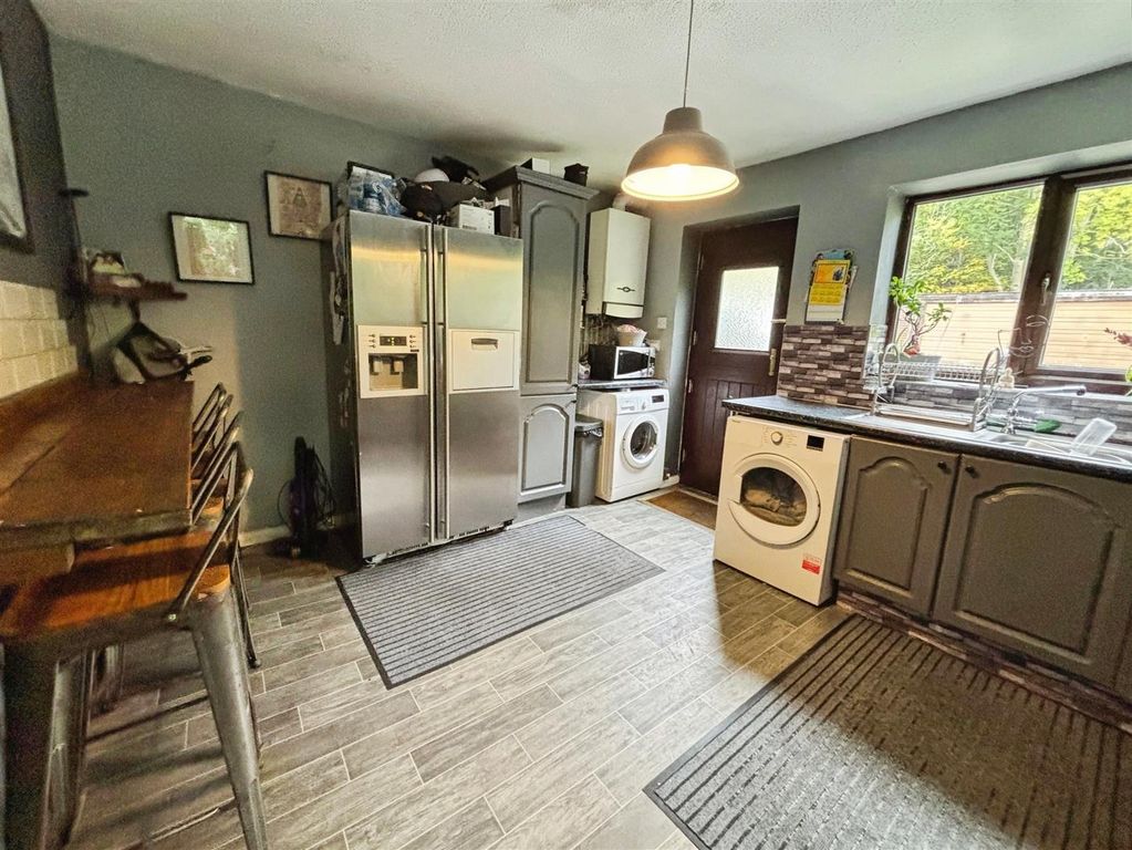 Property photo 3 of 14 Kitchen/Diner