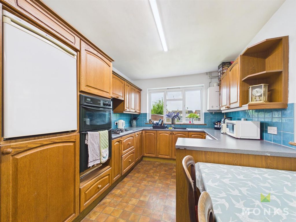 Property photo 3 of 18 Cam01420G0-Pr0899-Still013.Jpg