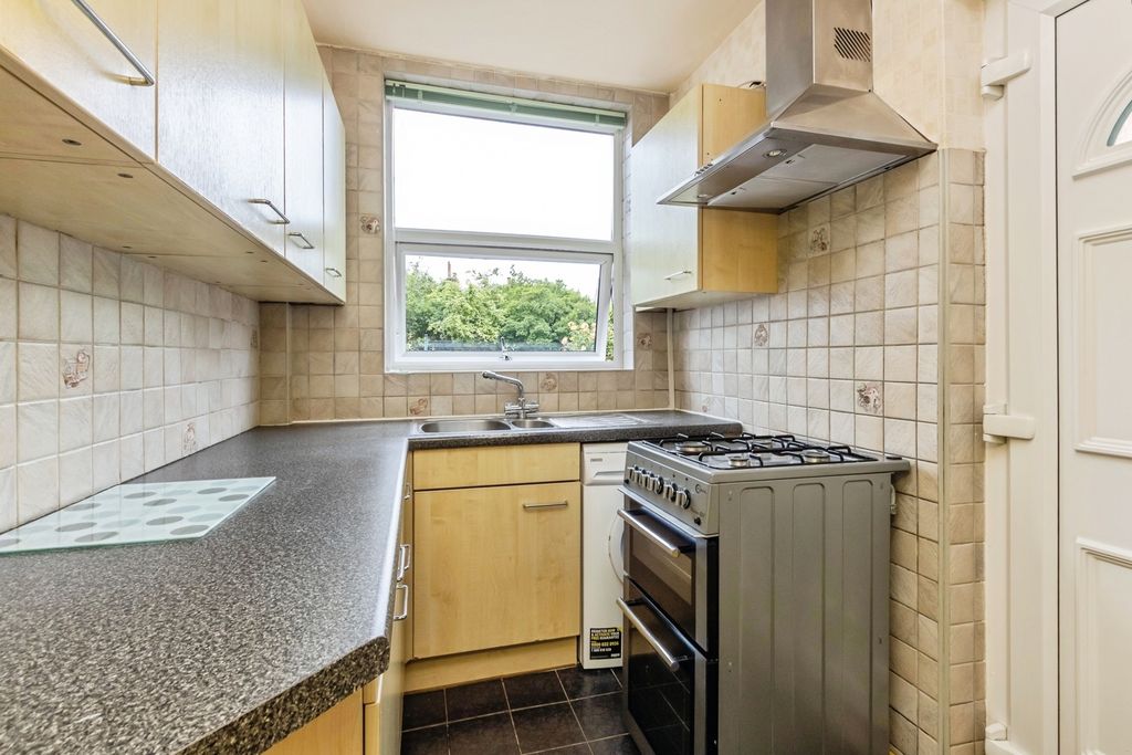 Property photo 3 of 17 Photo