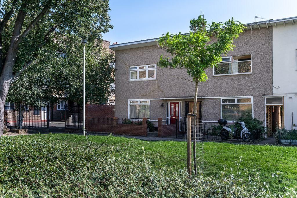 Property photo 1 of 2