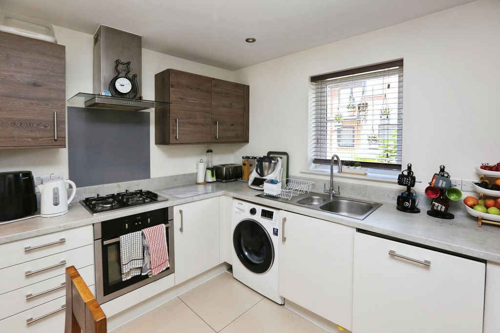 Property photo 3 of 19 Pbox-Img.Jpg