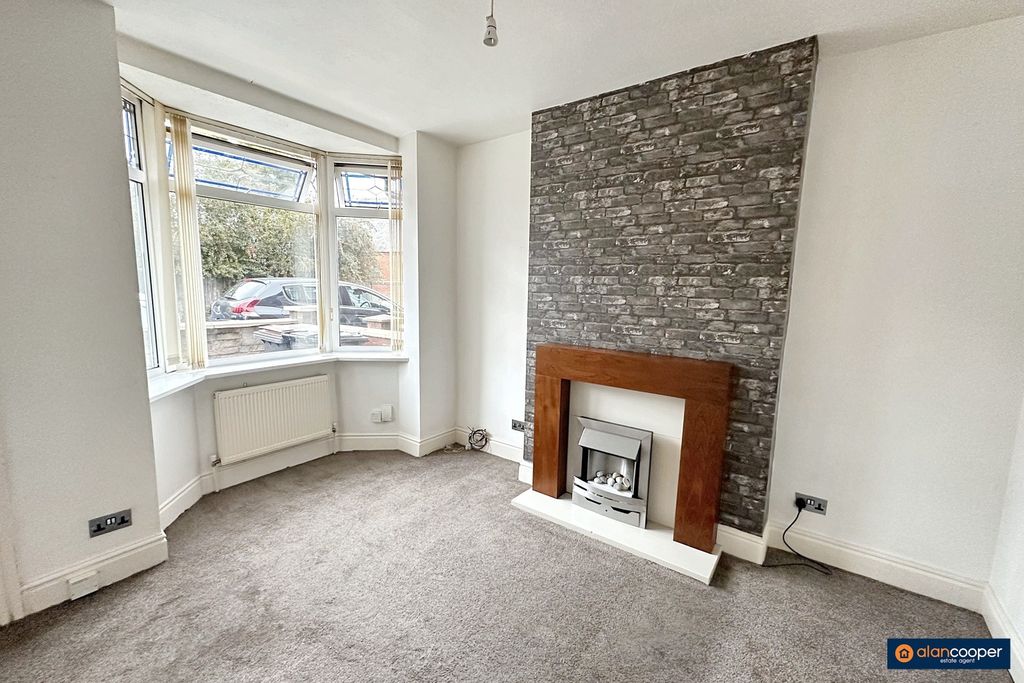 Property photo 3 of 18 4488184