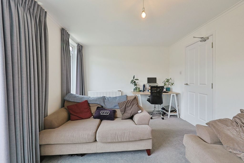 Property photo 3 of 17 Pbox-Img.Jpg
