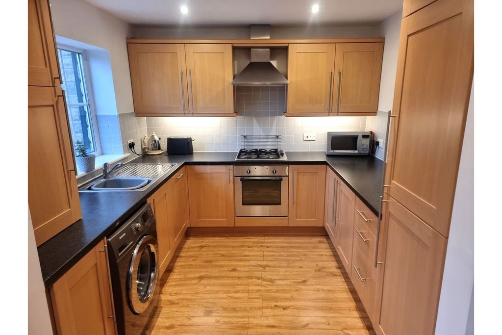 Property photo 3 of 30 Kitchen