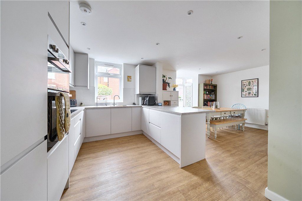 Property photo 2 of 14 Picture No. 15