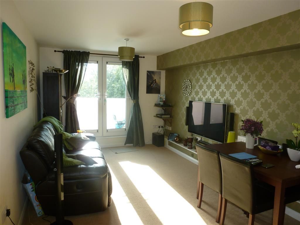 Property photo 2 of 10 Living Room