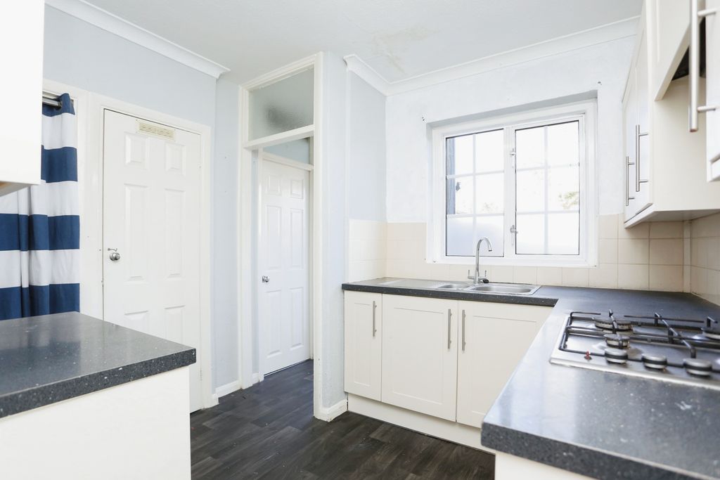 Property photo 2 of 15 Kitchen