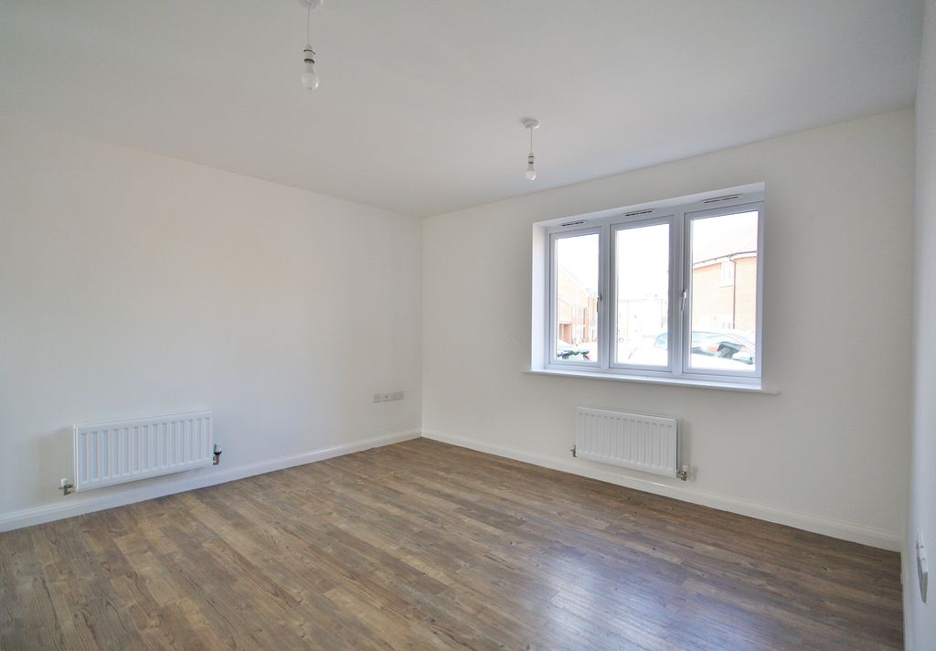 Property photo 3 of 9 Living Room