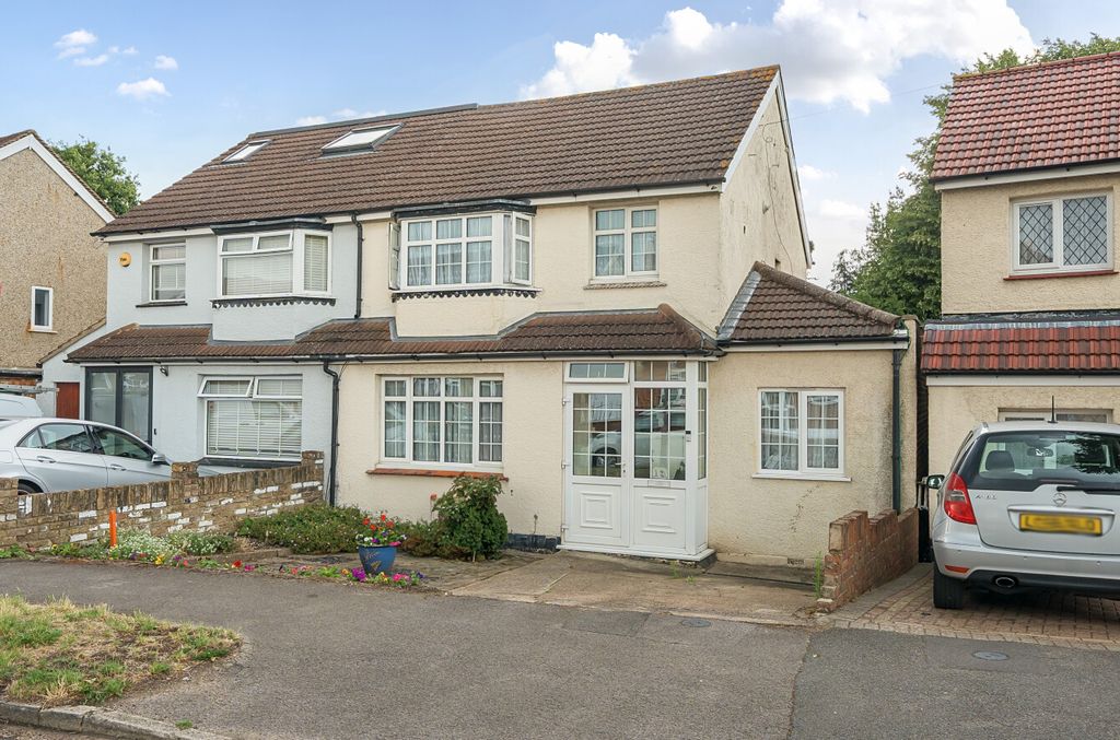 Property photo 1 of 18 1328484-15-687F3F7Faa5Dd