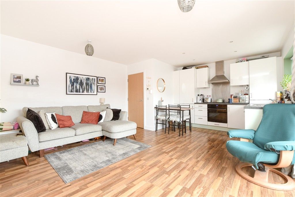 Property photo 2 of 13 Kitchen Lounge/Diner