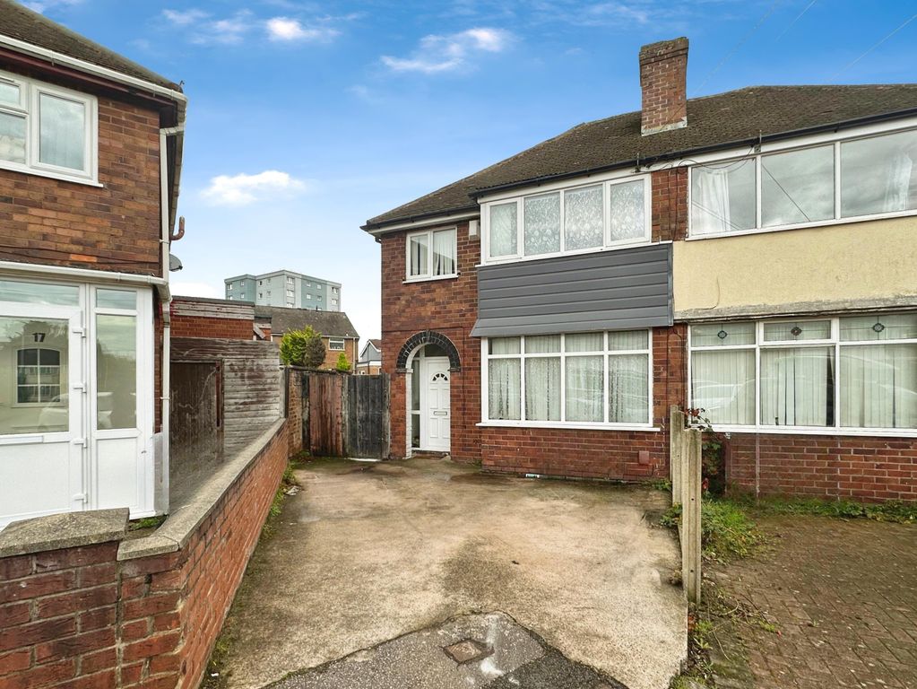 Property photo 1 of 11 Front