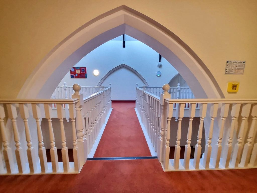 Property photo 2 of 15 Hallway