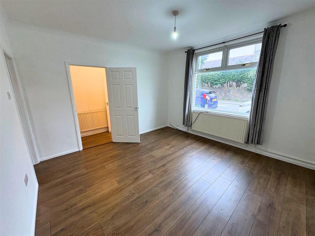 Additional image 4 of 3 bed terraced house to rentCastle Street, Maesteg CF34