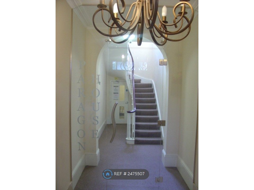 Property photo 2 of 7 Entrance